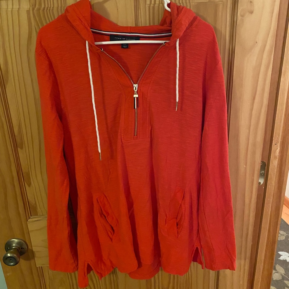 Tommy Hilfiger quarter zip EUC